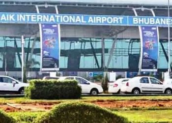 Odia returnees arrive at BPIA on special flight from Mumbai, 2 more flights to reach today