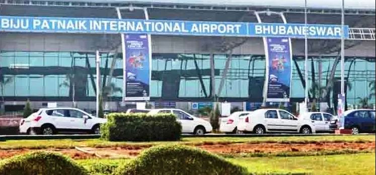 Odia returnees arrive at BPIA on special flight from Mumbai, 2 more flights to reach today