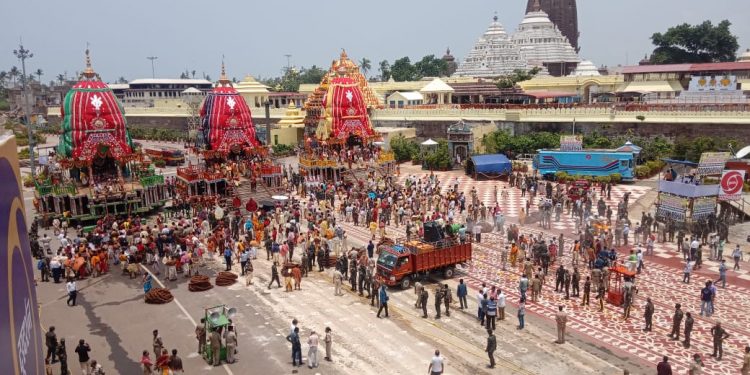 President Kovind, Modi, Naveen greet citizens on Rath Yatra