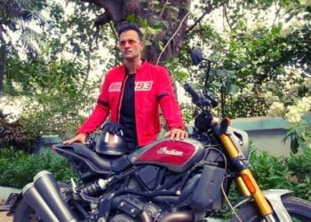 TV actor Rohit Roy enjoys bike ride after almost 4 months