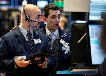 US stocks rise as investors eye economy reopening