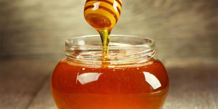 You like honey? Don’t consume honey combining with these 4 things