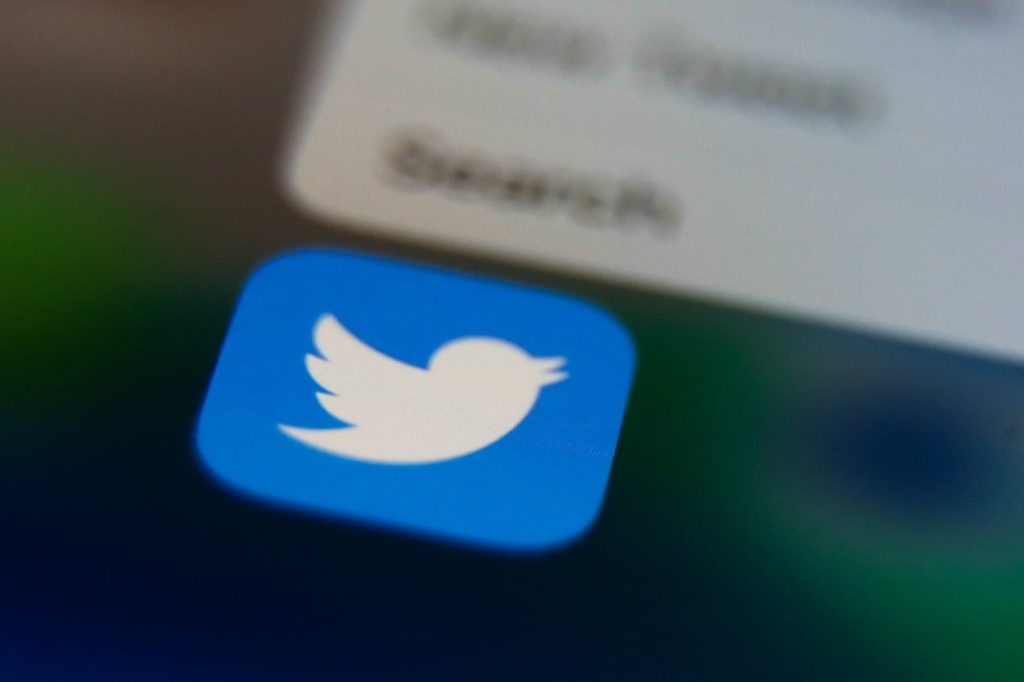 Twitter to show 50% less ads to paid Blue subscribers