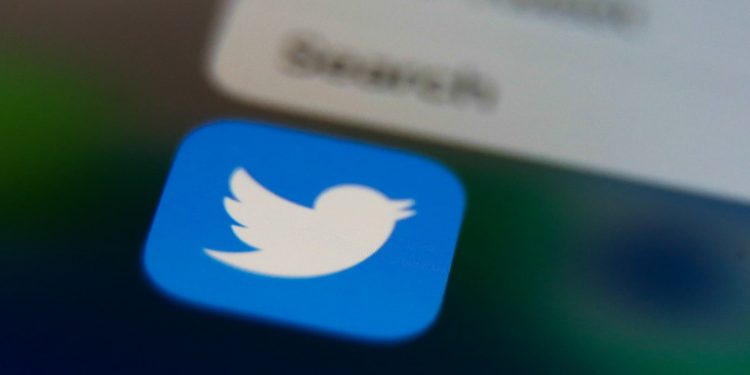 Twitter to show 50% less ads to paid Blue subscribers