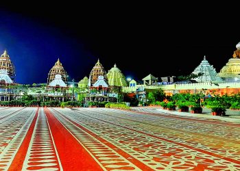 Three chariots at Srimandir Lions’ Gate in Puri