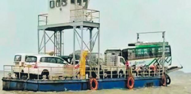 Chilika lake floating bridge vessel, boat services suspended for 7 days amid COVID-19 pandemic