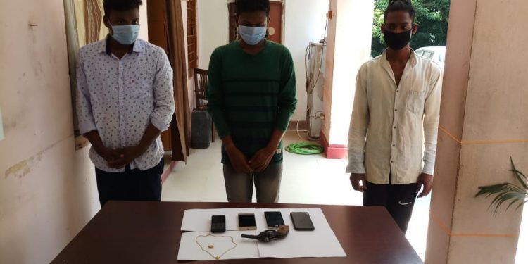 Three gold chain snatchers arrested in Bhubaneswar