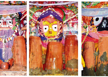 Lord Balabhadra, Devi Subhadra and Lord Jagannath being served a special drink on their respective chariots at the Lions’ Gate of Srimandir as part of the Adharapana ritual, Friday