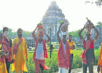 VHP collects sacred soil, water from Konark Sun temple precinct for Ayodhya Ram temple