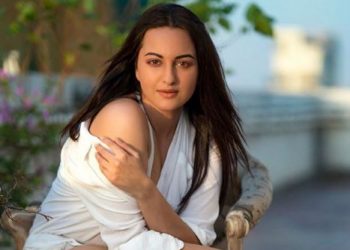 Did you know Sonakshi Sinha has a huge mask collection; watch
