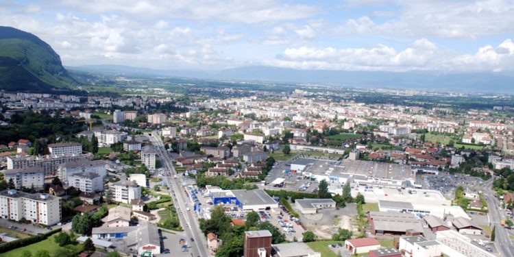 An aerial view of Annemasse. (Photo source: Wikipedia)