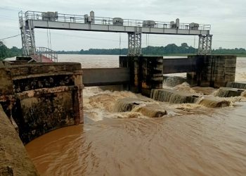 Baitarani flows above danger level, Bhadrak district residents fear floods  