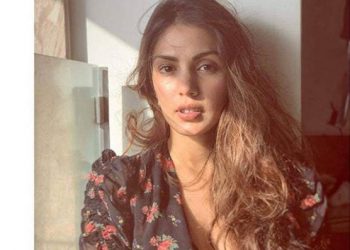 Mumbai court reserves order on Rhea Chakraborty's bail plea till Friday