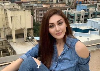 'Kaanta laga' actress Shefali Jariwala, Mika Singh team up for remake of a nineties hit song