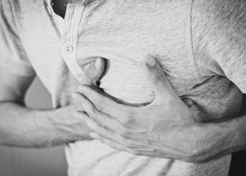 Heartache Pain Heart Attack Adult Hurt Chest Pain (Image courtesy: Max Pixel)