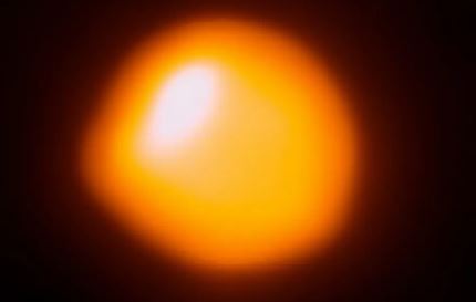 Hubble Space Telescope solves mysterious dimming of 'Betelgeuse' star
