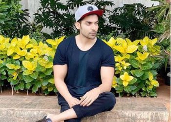 Actor Gurmeet Choudhary launches his YouTube channel