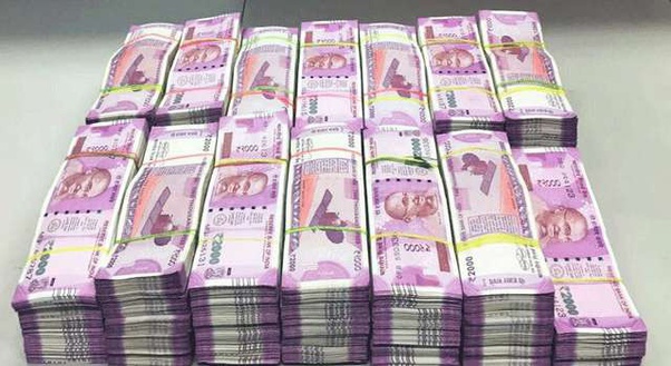 This UP Girl Was In For A Huge Shock When She Reached The Bank Find this-up-girl-was-in-for-a-huge-shock-when-she-reached-the-bank-find