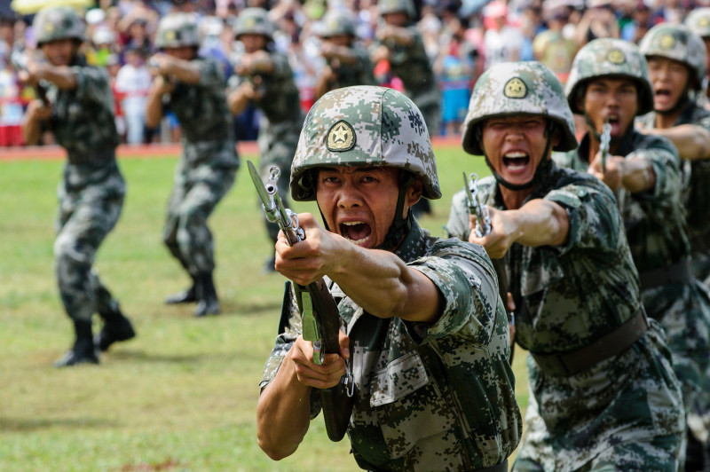 Chinese troops