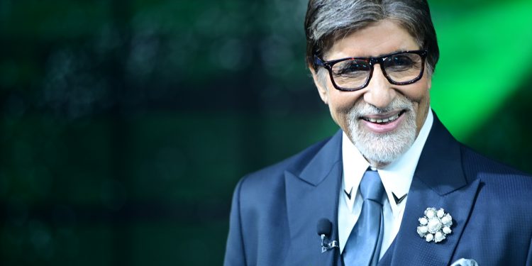 Netizens heap praises on Big B as he pledges to donate organs