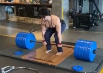 Watch: Tiger Shroff's deadlifts with 220 kilos of weight