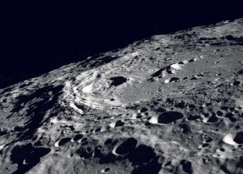 China's Chang'e-5 probe prepares to land on moon