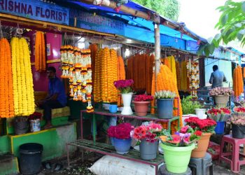 A flower shop in Bhubaneswar.  PC: Bikash Nayak