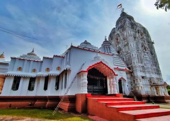 Angul residents urge district administration to open temples