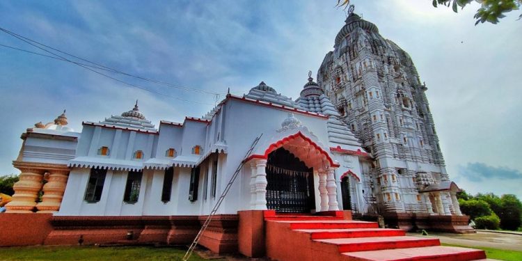 Angul residents urge district administration to open temples