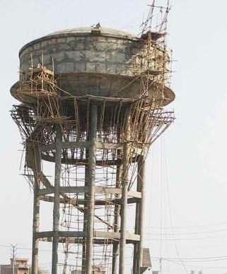 Enacting scene from ‘Sholay’, Jajpur man climbs atop water tank to end life
