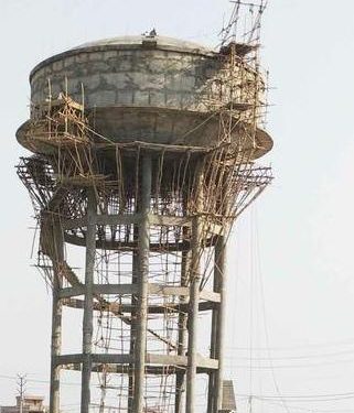 Enacting scene from ‘Sholay’, Jajpur man climbs atop water tank to end life