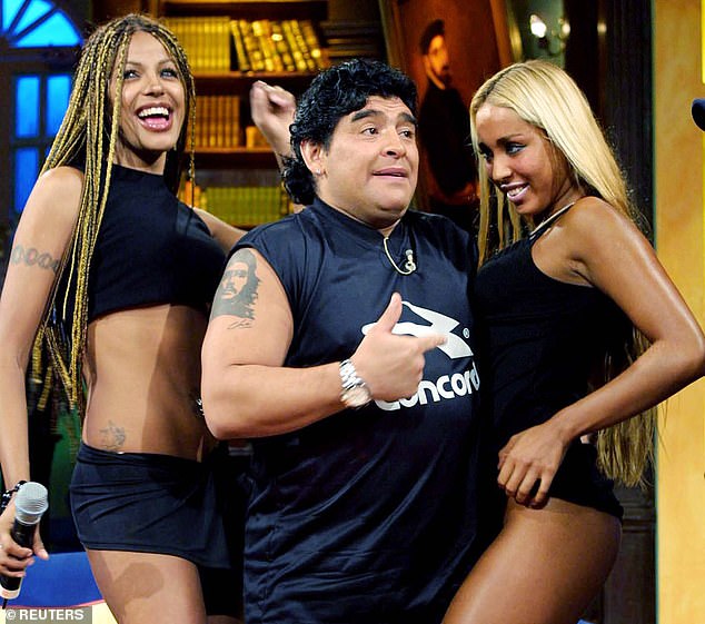 Maradona with girls 