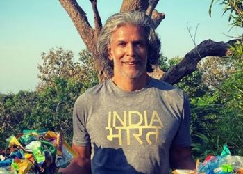 Milind Soman cleans garbage on his way to temple; pic goes viral