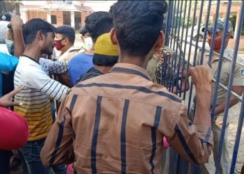 File photo of relatives of Sundargarh victim stage protests at Biramitrapur police station demanding punitive action against the guilty police officials November 19, 2020.