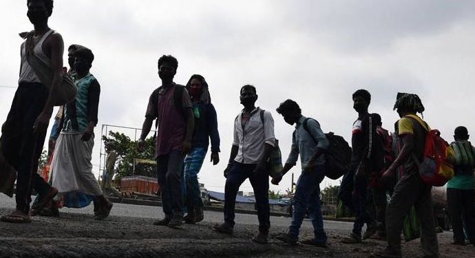 Bolangir admin rescues 21 labourers on way to Andhra