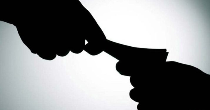 RI caught red-handed while accepting Rs5000 bribe in Kendrapara