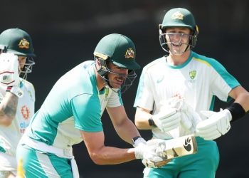 Henriques in, Abbott out of Aus Test squad for Adelaide game. ( https://twitter.com/CricketAus/status)