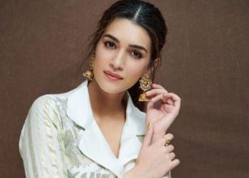 Actress Kriti Sanon confirms she is COVID-19 positive on social media