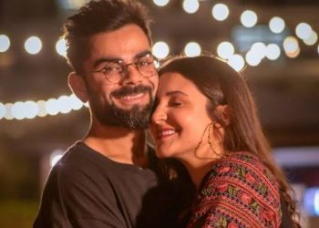 Pregnant Anushka Sharma performs Shirshasana with Virat's support; see pic