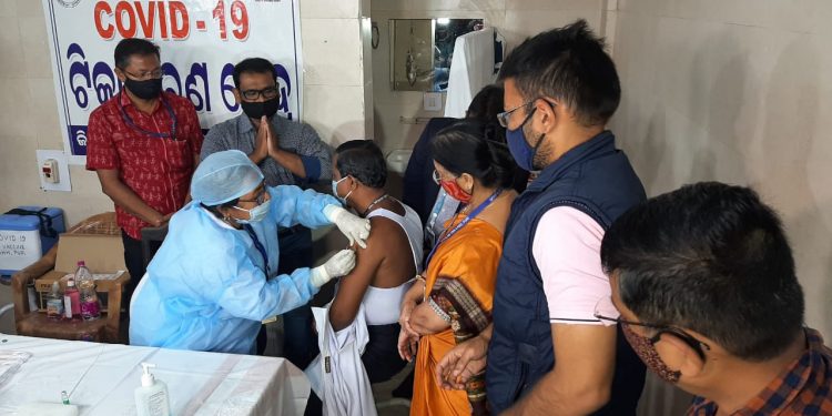 COVID-19 vaccination drive begins in Odisha