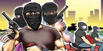 Dacoits commit robbery, fire at cops in Bolangir; arrested