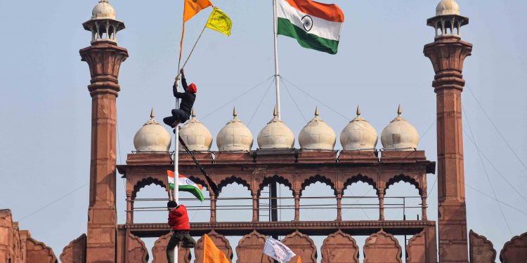 Flag hoisting