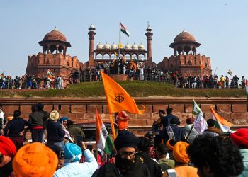 Farmers were seen shouting slogans at the iconic Red Fort. (File photo)