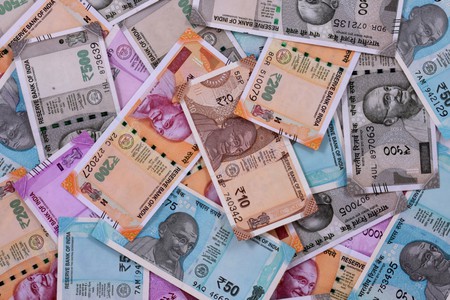 Rupee falls 29 paise to 75.58 against US dollar in early trade - OrissaPOST