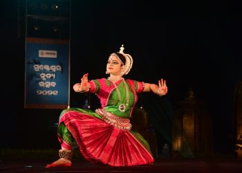 Sonali Mohapatra performing abhinay at Mukteswar dance  festival