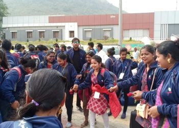 Winning hearts at Republic Day parade in New Delhi, Bajasal troupe reaches Kalahandi