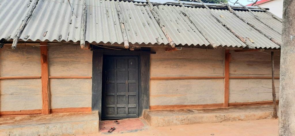 Wood houses still in demand in Daringbadi