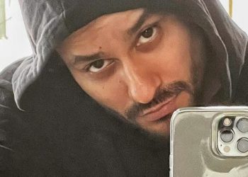 Kunal Kemmu flaunts brawn in new pic