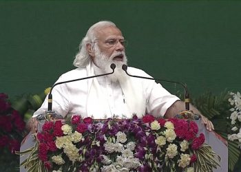 Modi pays tribute to Pulwama martyrs (Credit: Twitter)
