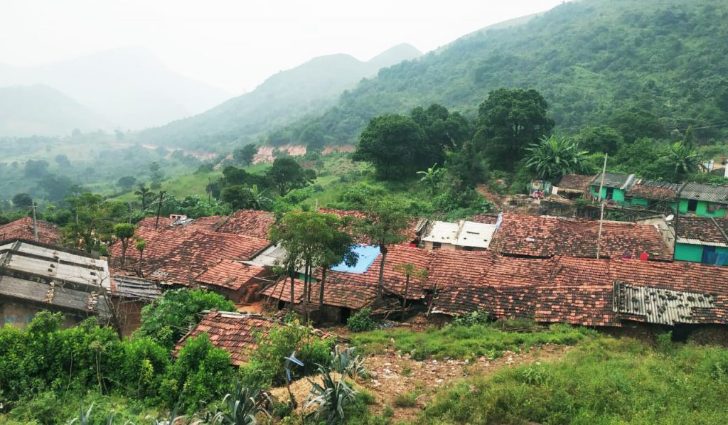 In a bid to assert jurisdiction, Andhra Pradesh officials set up a signboard at Dhuluipadar village under Kotia panchayat in Odisha’s Koraput district